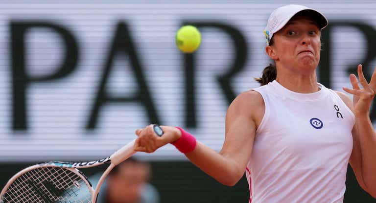 Swiatek, en el partido de semifinales de Roland Garros.