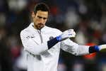 Sergio Rico vuelve a estar sedado y sigue en estado grave