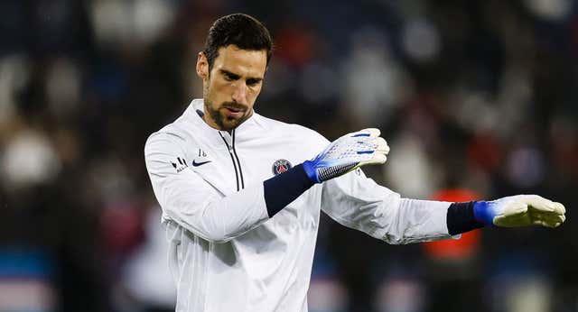 Sergio Rico vuelve a estar sedado y sigue en estado grave