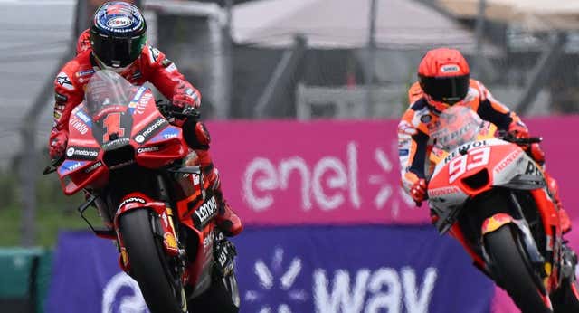 Bagnaia cierra el fin de semana perfecto y Marc Márquez completa su pleno de fallos