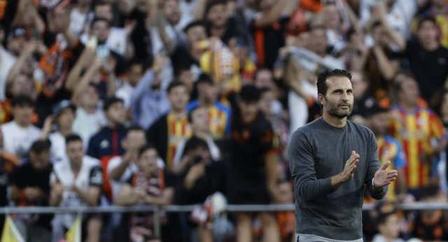 Rubén Baraja renueva dos años, Marchena se marcha y el club decidirá los fichajes