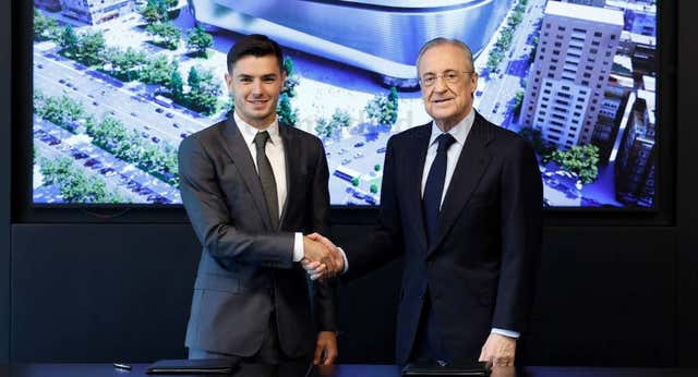 Brahim se emociona en su presentación: «Como dije el primer día, Real Madrid y sólo Real Madrid»