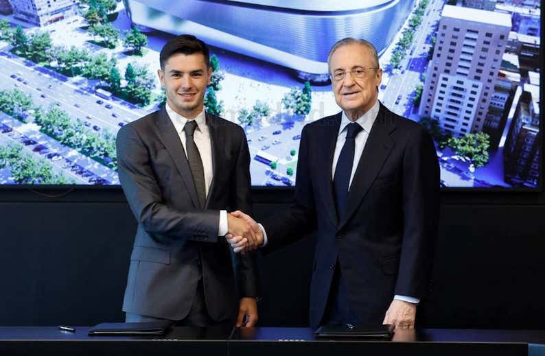 Brahim se emociona en su presentación: «Como dije el primer día, Real Madrid y sólo Real Madrid»