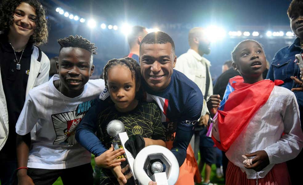 Le Parisien, L'Equipe, RMC y AFP: todo lo que se mueve tras la guerra de comunicados y filtraciones entre Mbappé y el PSG