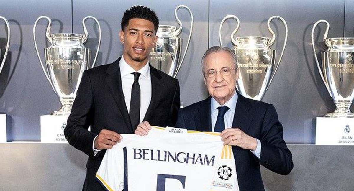 Jude Bellingham y Florentino Pérez posan con la camiseta del Real Madrid. /Real Madrid