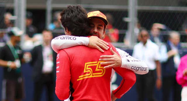 Fernando Alonso y Carlos Sainz ilusionan en un día caótico en Canadá