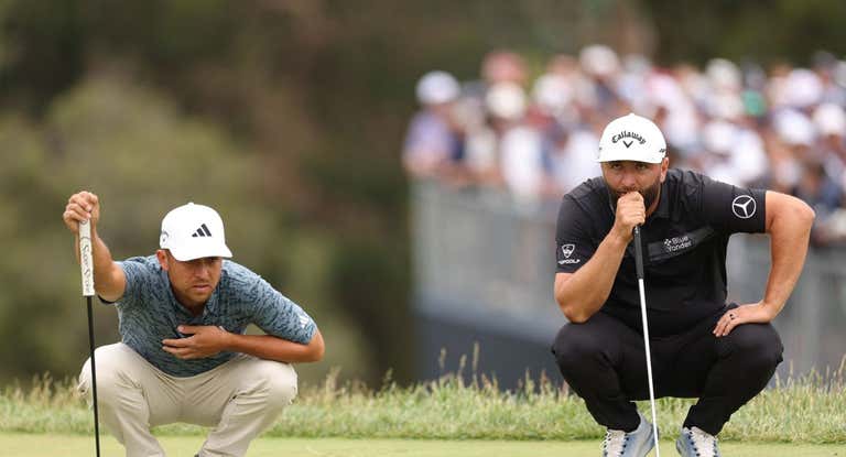 Jon Rahm y Xander Schauffele durante la primera vuelta del US Open.