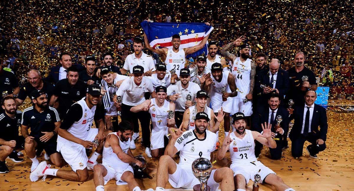 El Real Madrid celebra el título conquistado en el Palau en 2019.