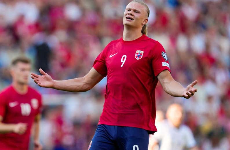 Dos goles en dos minutos de Escocia remontan a Noruega y es más líder en el grupo de España