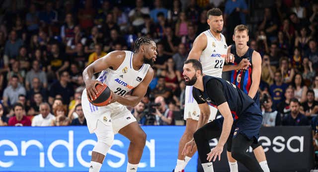 Ajustes, pizarra y entrenamiento ‘light’ sin el juego interior para recargar gasolina en el Real Madrid