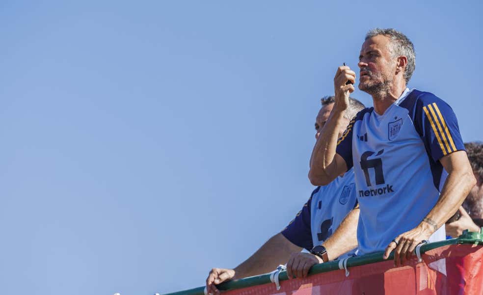 Luis Enrique llega al PSG con varios problemas para solucionar