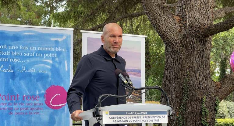 Zidane, en un acto en Francia.