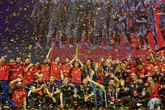 «No nos representa», pero «puta Barça»