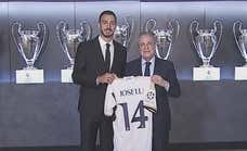 Joselu llevará el dorsal '14' y deja la puerta abierta a la llegada de otro delantero