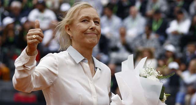Martina Navratilova recibe el alta tras superar un cáncer de garganta y de mama