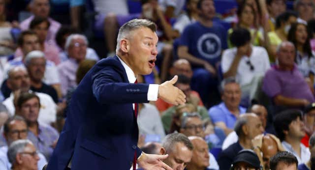 Jasikevicius explota tras los cánticos racistas a Nnaji: «Esto no va con lo que decís de los valores del Madrid»