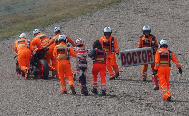 Márquez, tras caerse en Alemania la semana pasada.  Getty