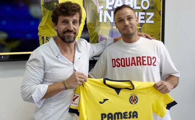 Pablo Íñiguez, junto a su representante Carlos Abad.  INSTAGRAM: @pabloidh