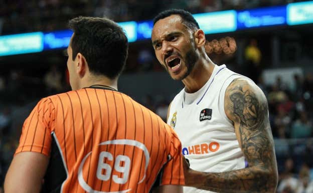 Adam Hanga. ACB