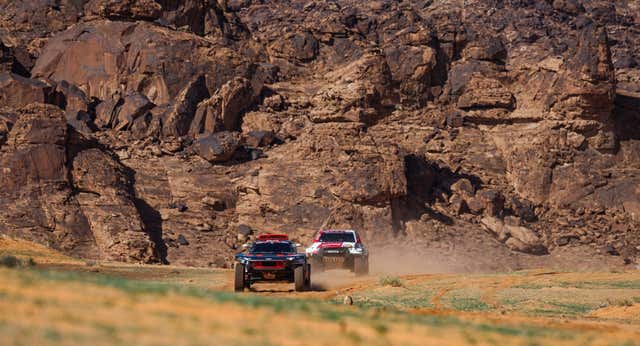Audi y Carlos Sainz reciben un impulso inesperado para el Dakar 2024