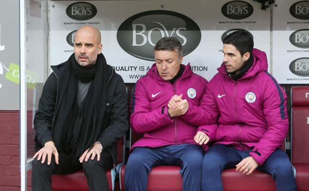 Foto de Guardiola, Torrent y Arteta en su etapa conjunta en el Manchester City. RICHARD SELLERS/PA IMAGES VIA GETTY IMAGES