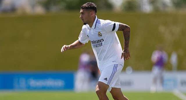 Acoso en redes y racismo: el Castilla arropa a Aranda y Vinicius Tobias