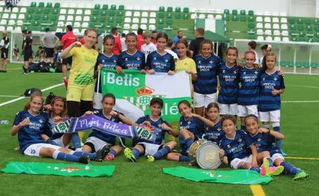 ¿Qué hay detrás de los recortes del Betis? De la desaparición de dos equipos al descenso del filial