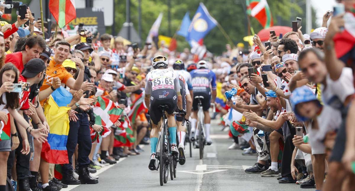 El Tour deja el Pa s Vasco con un impulso a la base y m s de 200