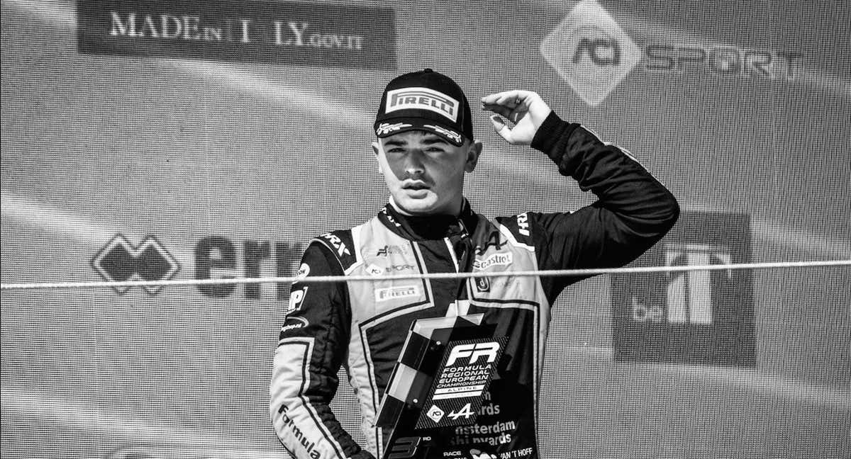 Dilano Van't Hoff, en un podio del Formula Regional European Championship by Alpine.