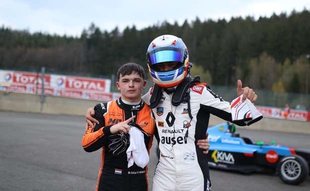 Pepe Martí y Dilano van't Hoff, en un fin de semana de carreras en la F4 española.  Pepe Martí