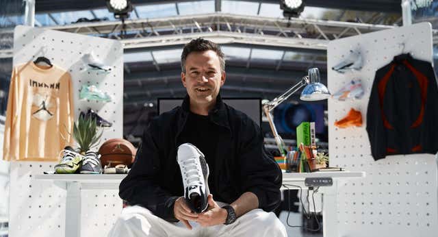 Diseñando las zapatillas que todos quieren: «Michael Jordan es muy humano y eso no se vio en ‘The Last Dance’»