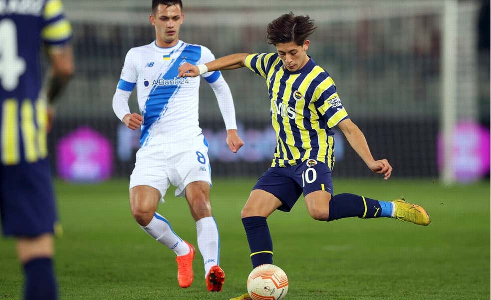 Quién es Arda Güler: en qué posición juega, qué edad tiene y estadísticas con el Fenerbahçe