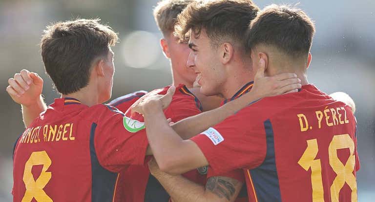 La Sub-19 goleó (0-5) a una débil Grecia.