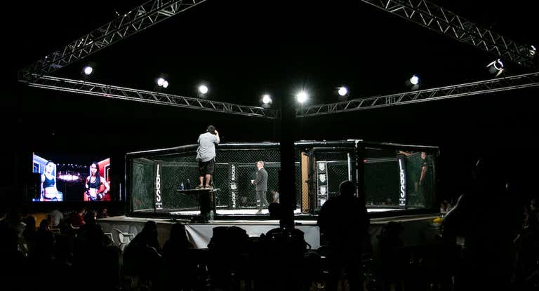Jaula de AFL MMA en uno de sus último eventos.