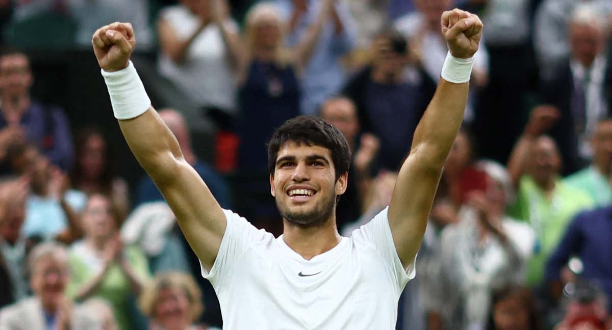 Carlos Alcaraz ya está en cuartos de final de Wimbledon./REUTERS