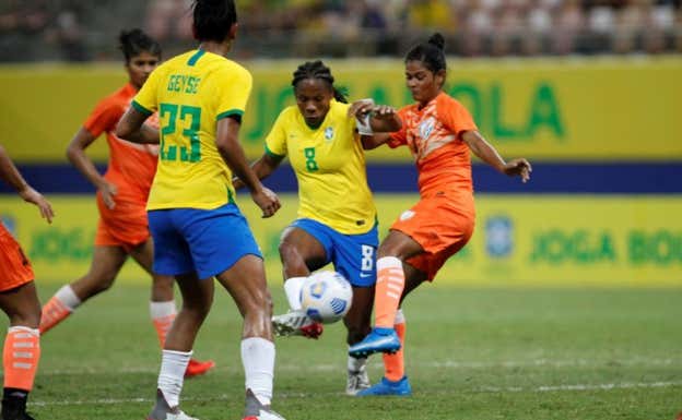 Formiga durante un partido.  FIFA