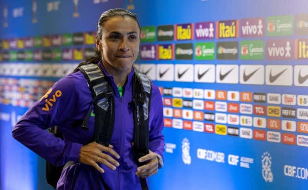 Marta en la concentración con Brasil.  SELEÇAO FEMININA