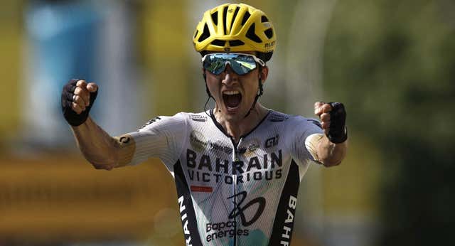 Bendito peaje para Pello Bilbao: la iniciativa que luce tras la victoria más especial del Tour de Francia