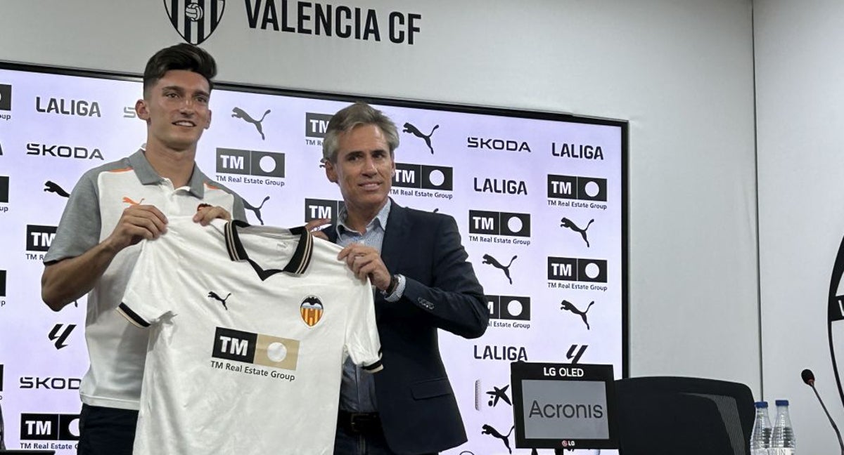 Corona y Pepelu.