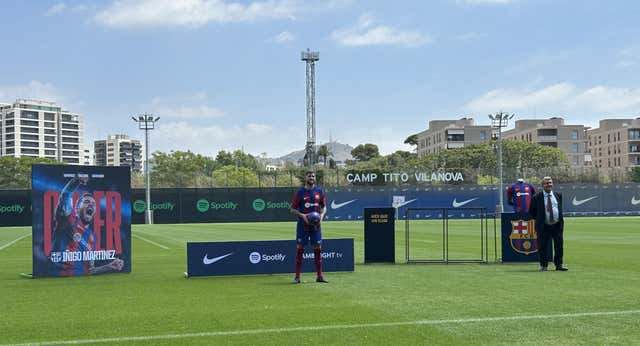 Iñigo Martínez ficha por el Barça seis años después, convencido de que es mejor que el Madrid