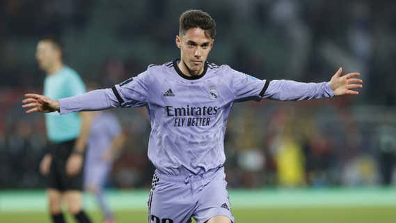 Sergio Arribas celebra un gol con el primer equipo del Real Madrid./EFE