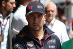 Checo Pérez pone Madrid patas arriba y 'reta' a Fernando Alonso: «Quiero el subcampeonato«