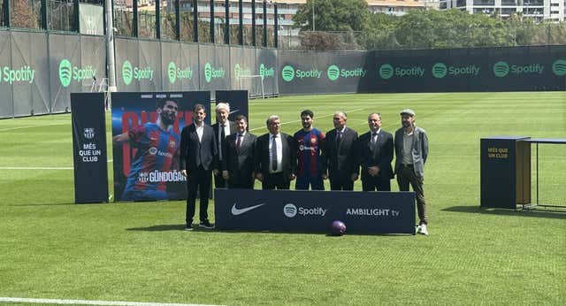 Gündogan, presentado: «Xavi me convenció desde las primeras llamadas»