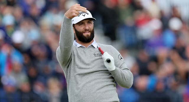 Jon Rahm pasa el corte… pero ya está a 12 golpes del líder