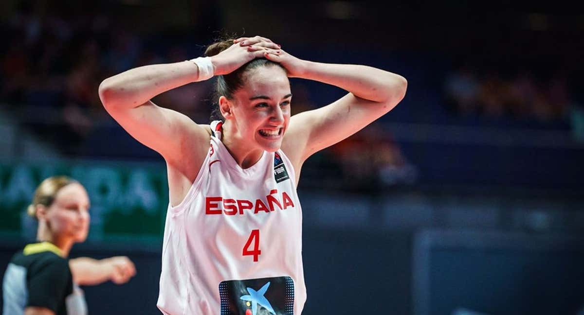 Iyana Martín, tras una jugada./FIBA