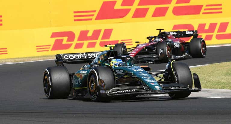 Fernando Alonso, hoy, durante la carrera en Hungría.