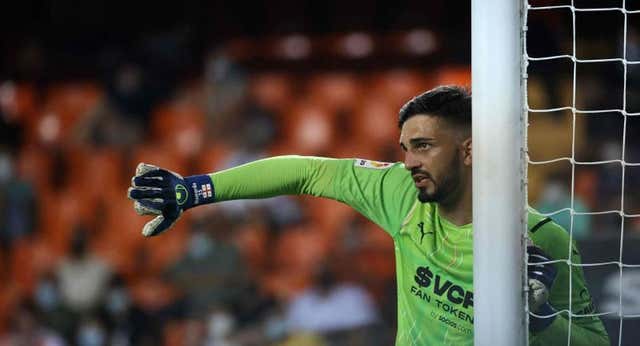 Mamardashvili se ve en Valencia: el Bayern de Múnich iría a por él sólo si Neuer se recupera de la lesión