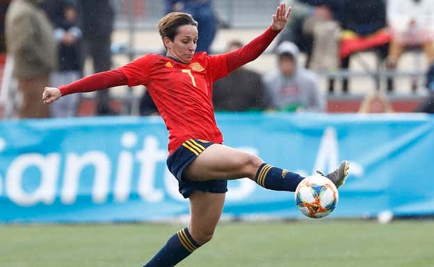 Marta Corredera durante un partido con la Selección.  RFEF