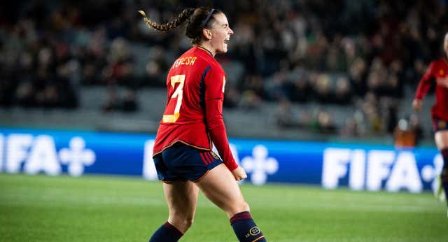 Irene Paredes salva a la defensa, Jenni se crece en su partido número 100 y Tere marca terreno en el centro del campo