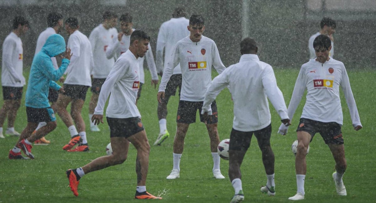 El Valencia en un entrene durante la pretemporada.